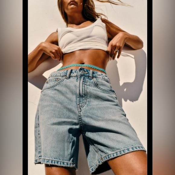 Zara Pants - MID-RISE REGULAR FIT TRF SHORTS